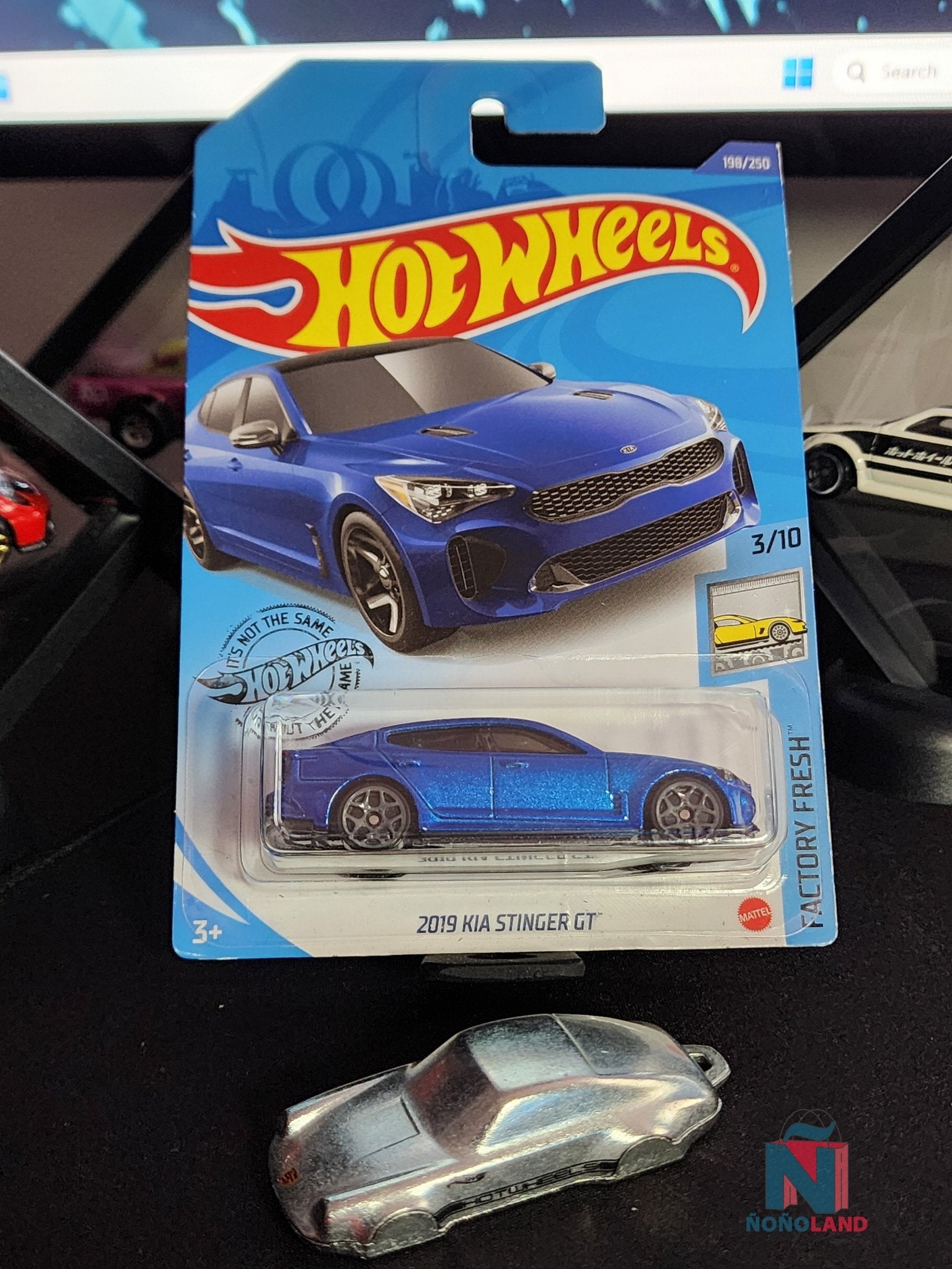 HotWheels 2019 Kia Stinger GT - ÑoñolandCR
